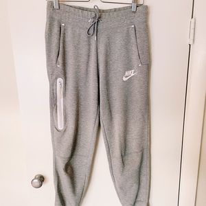 Nike Grey Tech Fleece Sweats